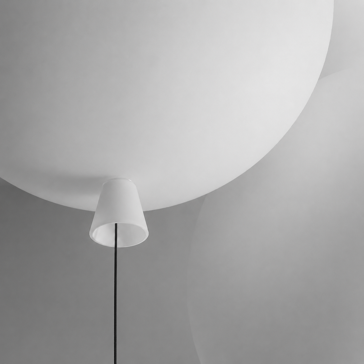 Balloon Ceiling Lamp — Colorful Balloon Ceiling Light for Children's Rooms, Bedrooms, and Nordic Interiors